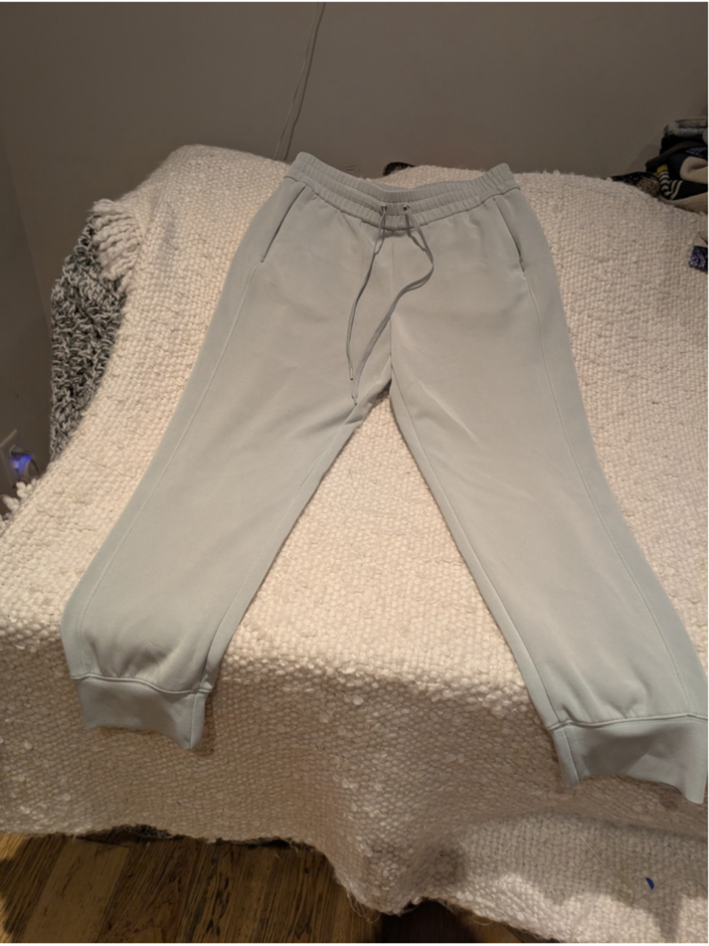 653-Women's Club Monaco Joggers Size M Light Blue